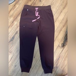 Scrub pants size medium